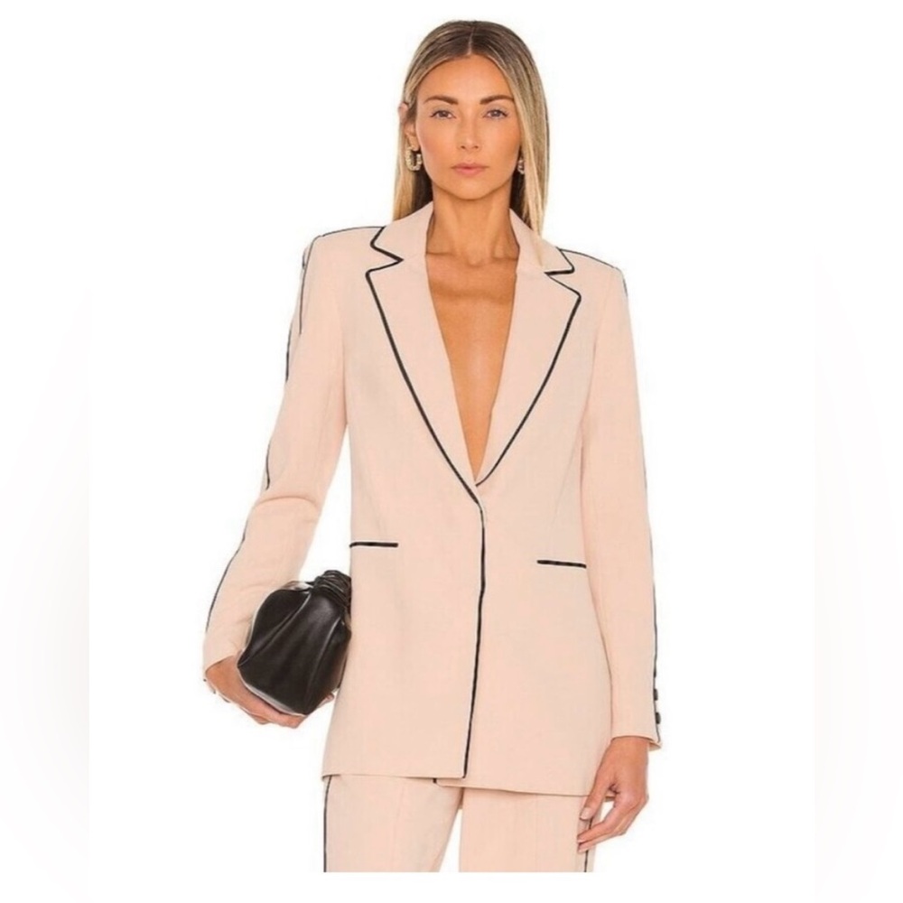 Alice + Olivia VALERIA PIPED FITTED BLAZER in almond and black